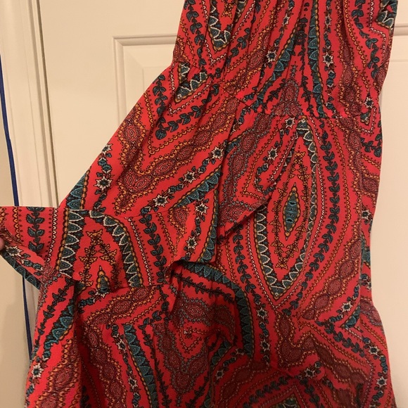 Girls dress with a print. Has ruffles new with tags - Picture 3 of 5